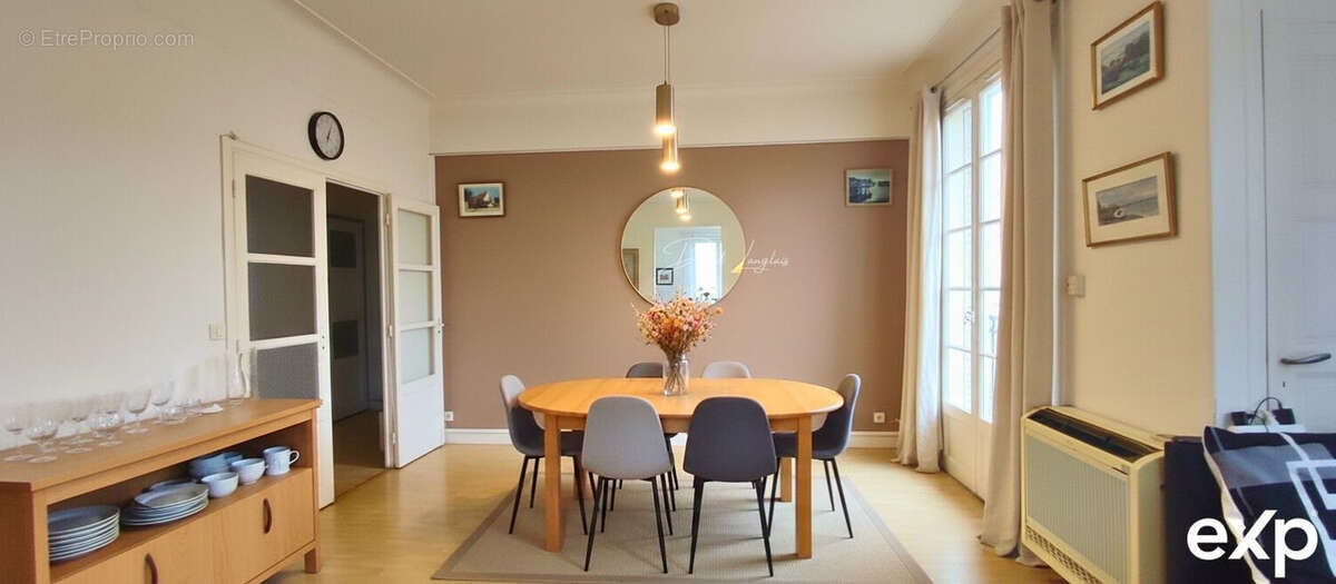 Appartement à SAINT-LAURENT-DU-VAR