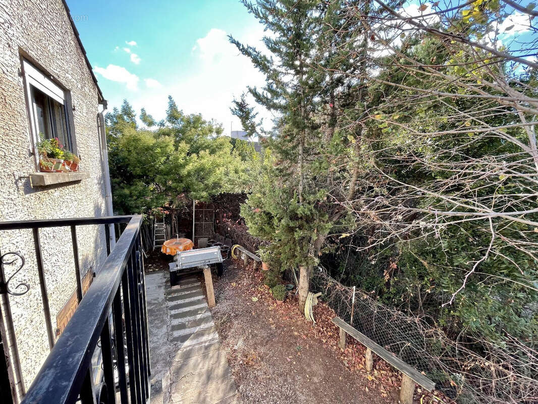 Maison à SAINT-THIBERY