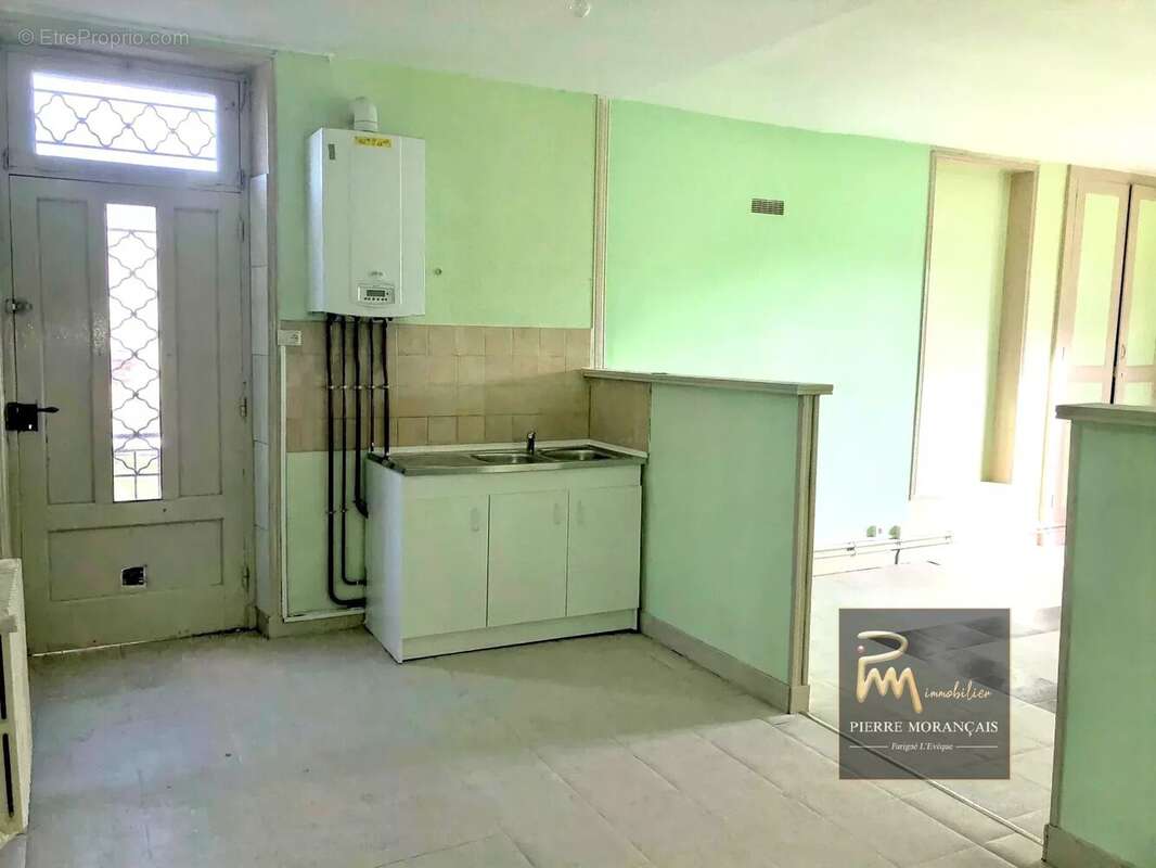 Appartement à BESSE-SUR-BRAYE