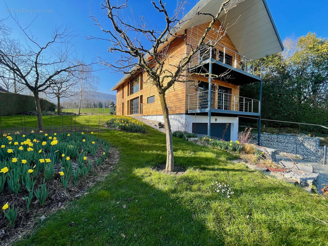 Maison à DIVONNE-LES-BAINS