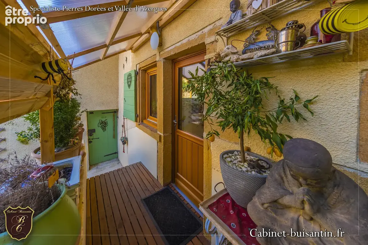 Maison de village en pierres avec terrasse et cour - photo 2
