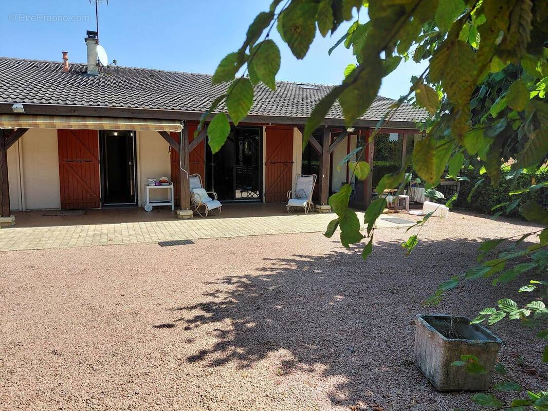 Photo 1 - Maison à CHARLIEU