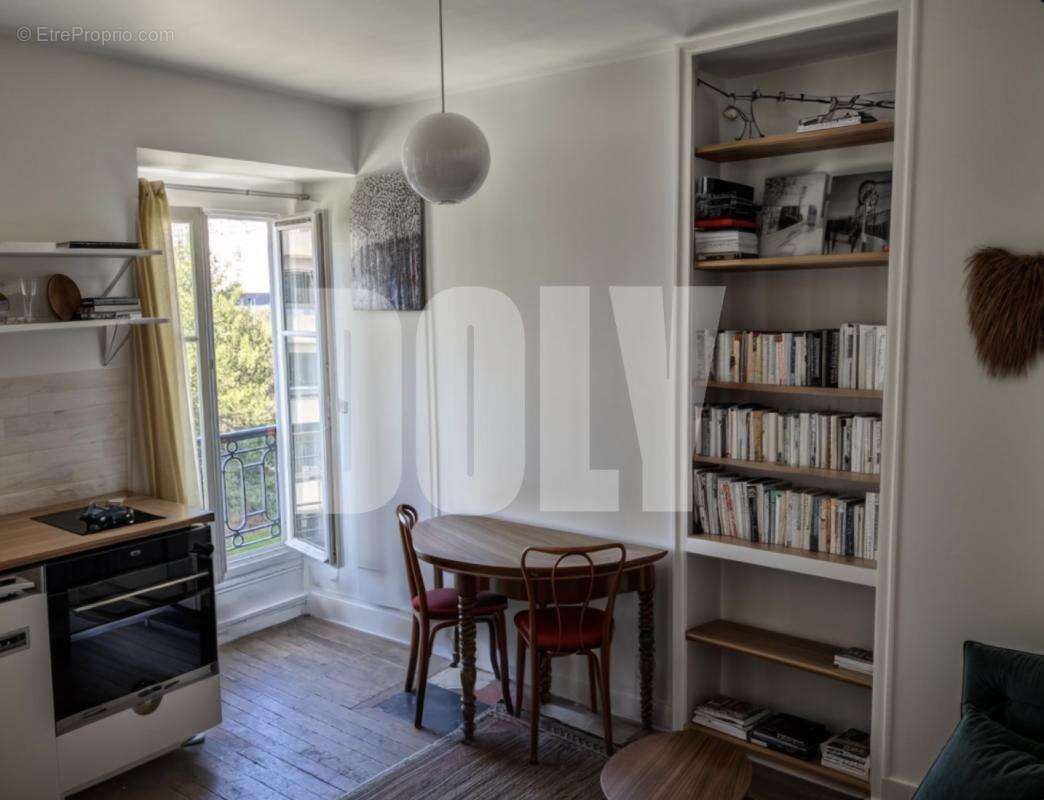 Appartement à PARIS-2E