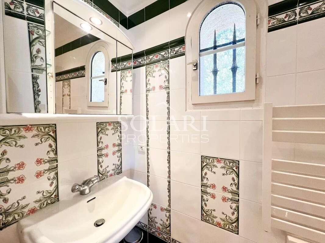 Maison à THEOULE-SUR-MER