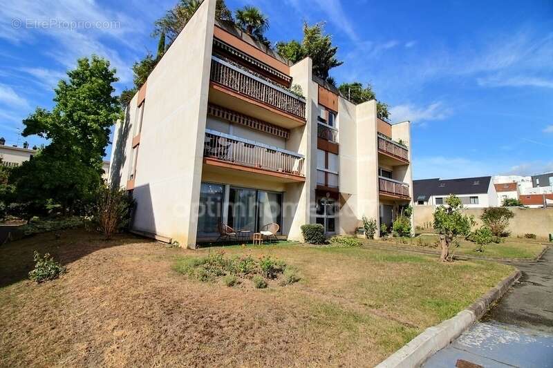 Appartement 3 pièces de 56 m2 avec cave et parking à vendre à POISSY (78) - photo 8