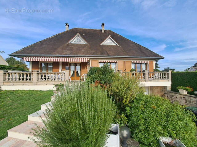 Maison à SENLIS