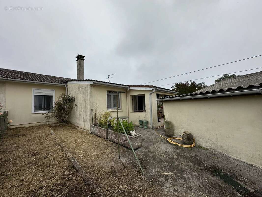 Maison à BRAUD-ET-SAINT-LOUIS