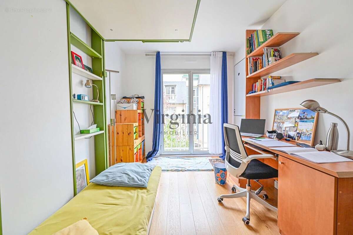 Appartement à CHARENTON-LE-PONT