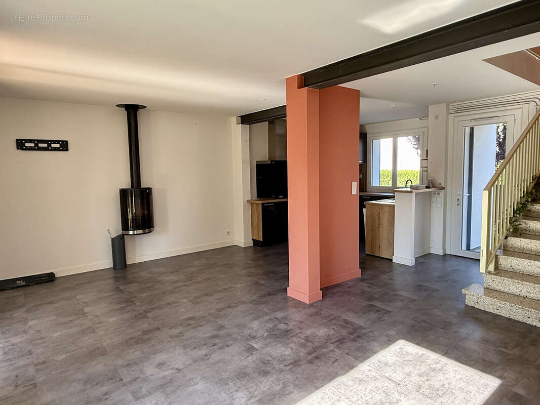 Maison à SAINT-JUERY