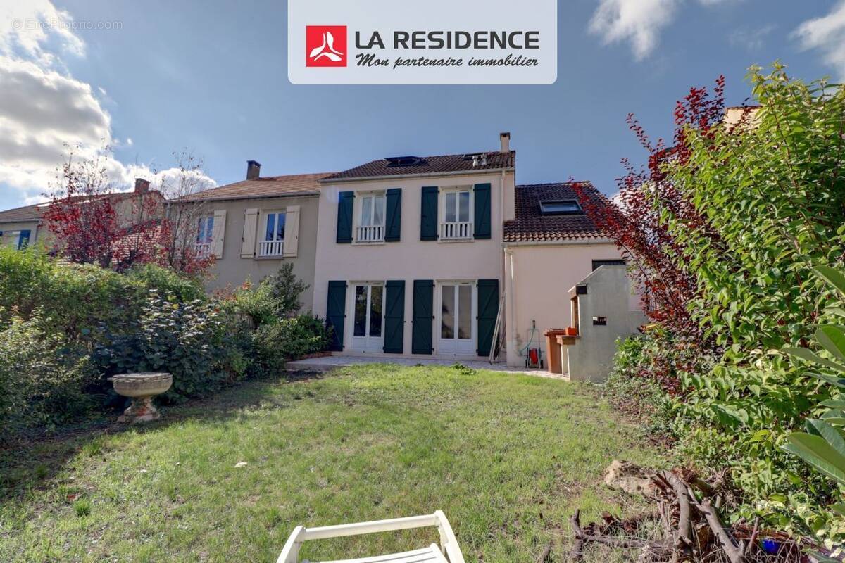 Maison à JOUY-LE-MOUTIER