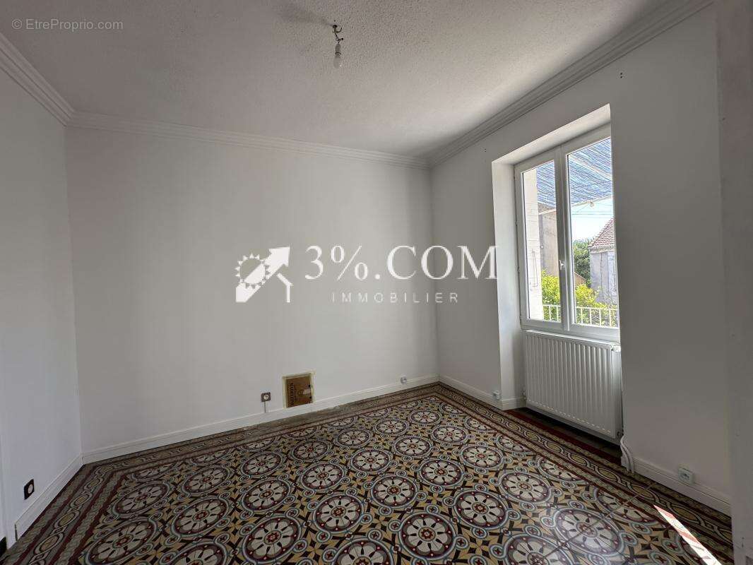 Maison de ville , 3 chambres deux niveaux proche centre vill - photo 7