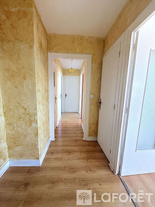 Appartement Voiron 5 pièce(s) - photo 4