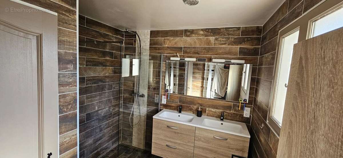 Maison à PUGET-SUR-ARGENS