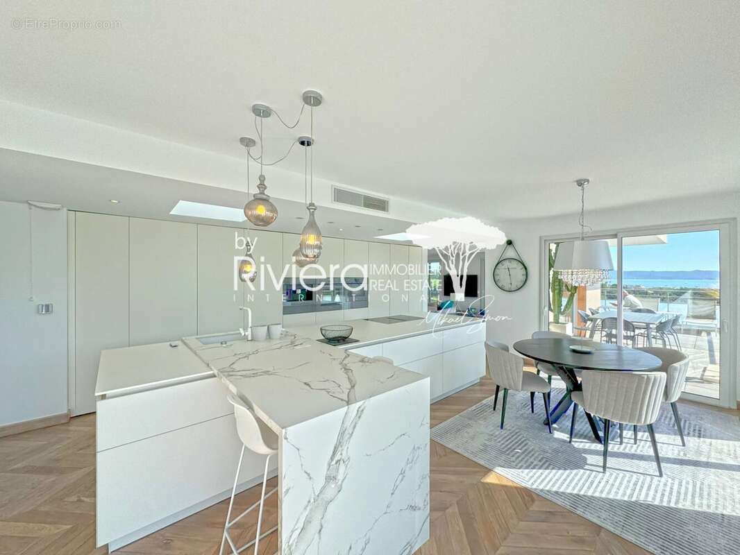 Appartement dernier étage à vendre à Cavalaire-Sur-Mer - photo 5