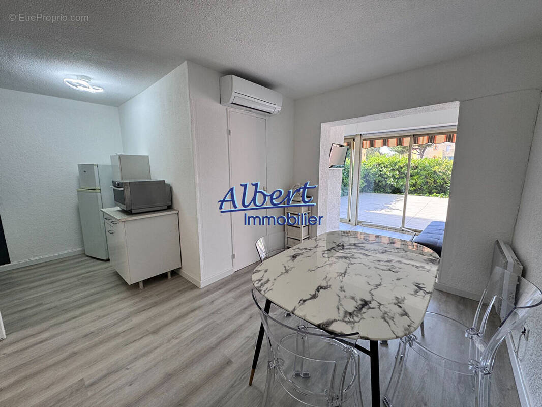 Appartement à SIX-FOURS-LES-PLAGES