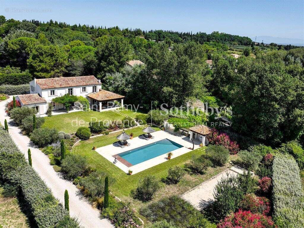 Belle propriété à acquérir à Saint Rémy de Provence, proche du centre - photo 3