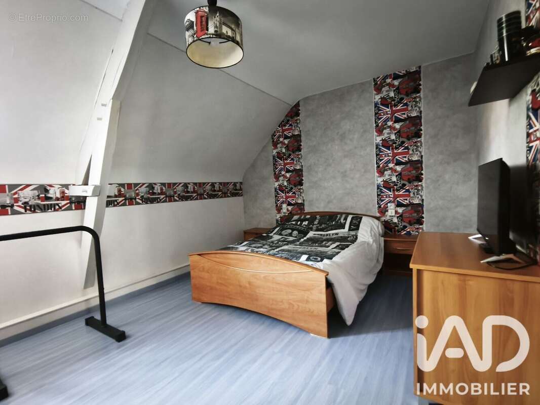Maison 180 m² à Le Horps  - photo 6