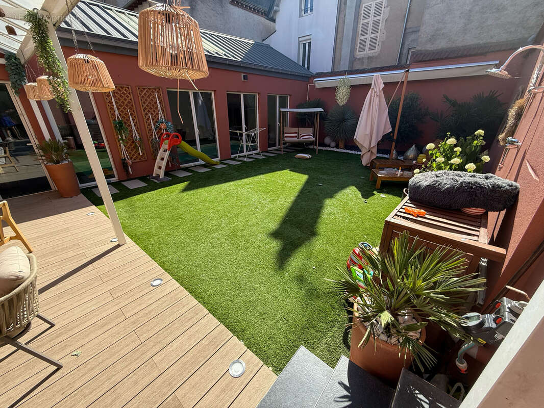 LOFT avec jardinet, et piscine intérieure - garage - photo 24