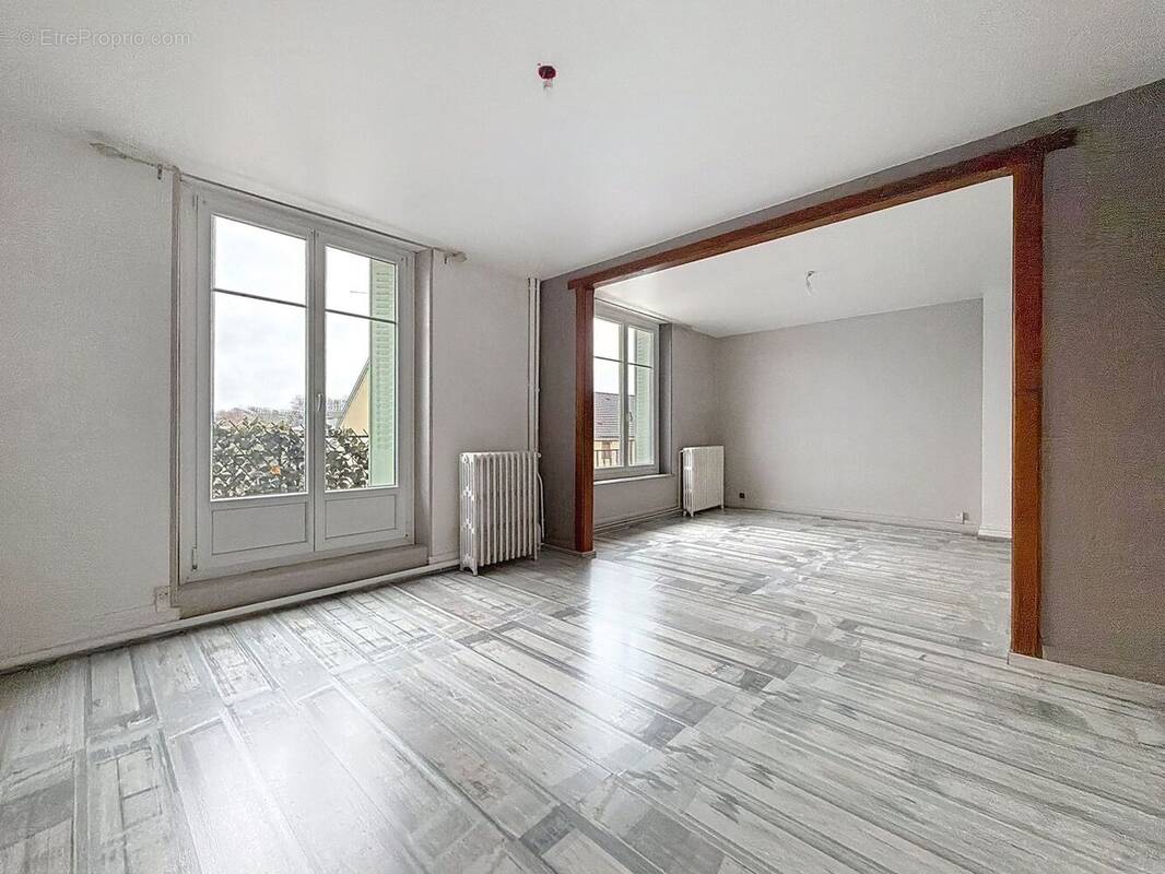 Appartement à THAON-LES-VOSGES