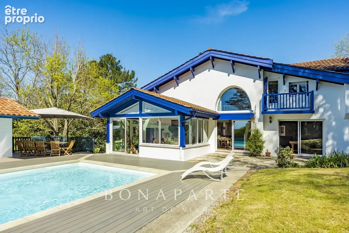 SAINT-JEAN-DE-LUZ - Propriété avec Piscine et maison annexe - photo 2