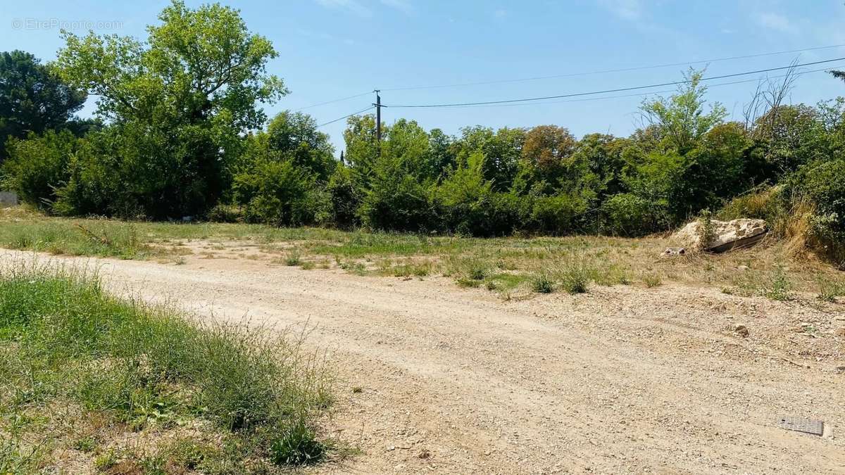 Terrain à AIX-EN-PROVENCE