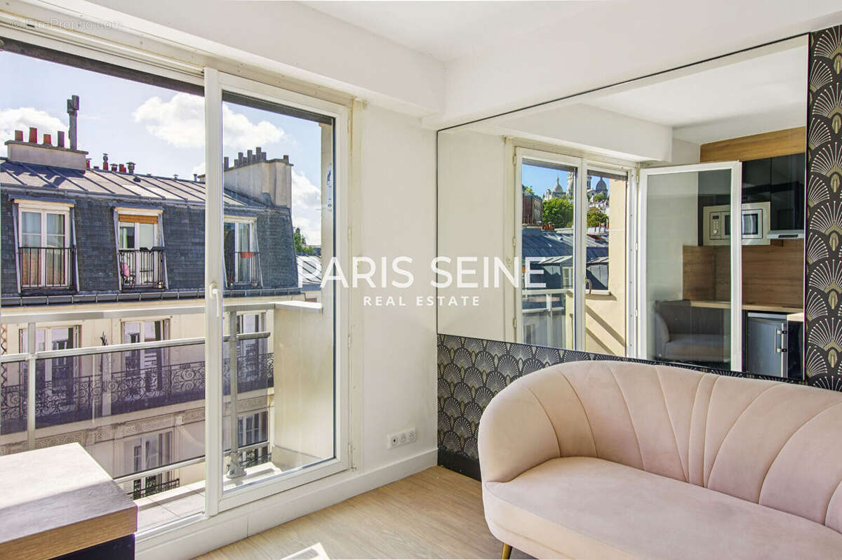 Appartement à PARIS-18E