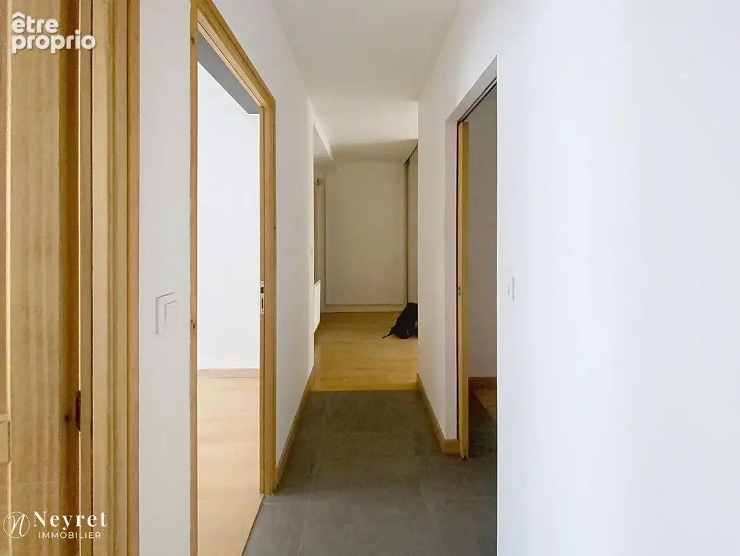 Appartement de type 3 - 85 m2 - 5ème étage - LYON 7 - Proche des quais - photo 7