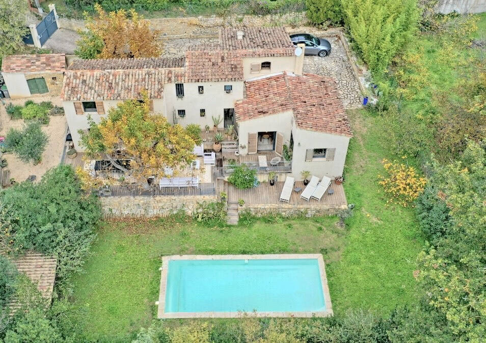 Maison à LE CASTELLET