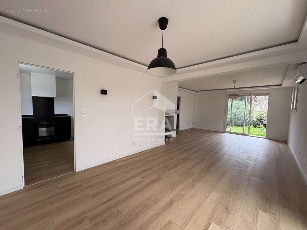 Maison à SAINT-CYPRIEN