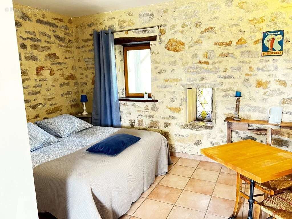 Maison à SAINT-CIRQ-LAPOPIE