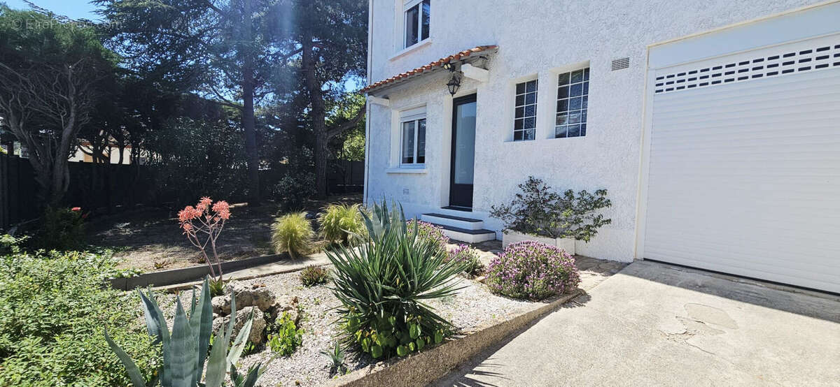 Maison à MONTREDON-DES-CORBIERES