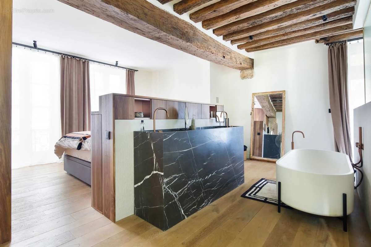 Appartement à PARIS-5E