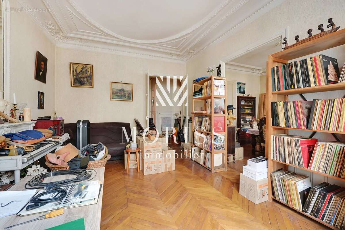Appartement à PARIS-3E