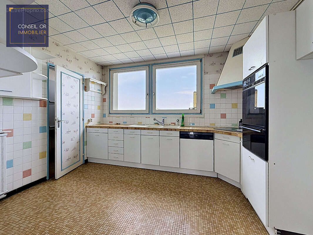 Appartement à PIERRE-BENITE
