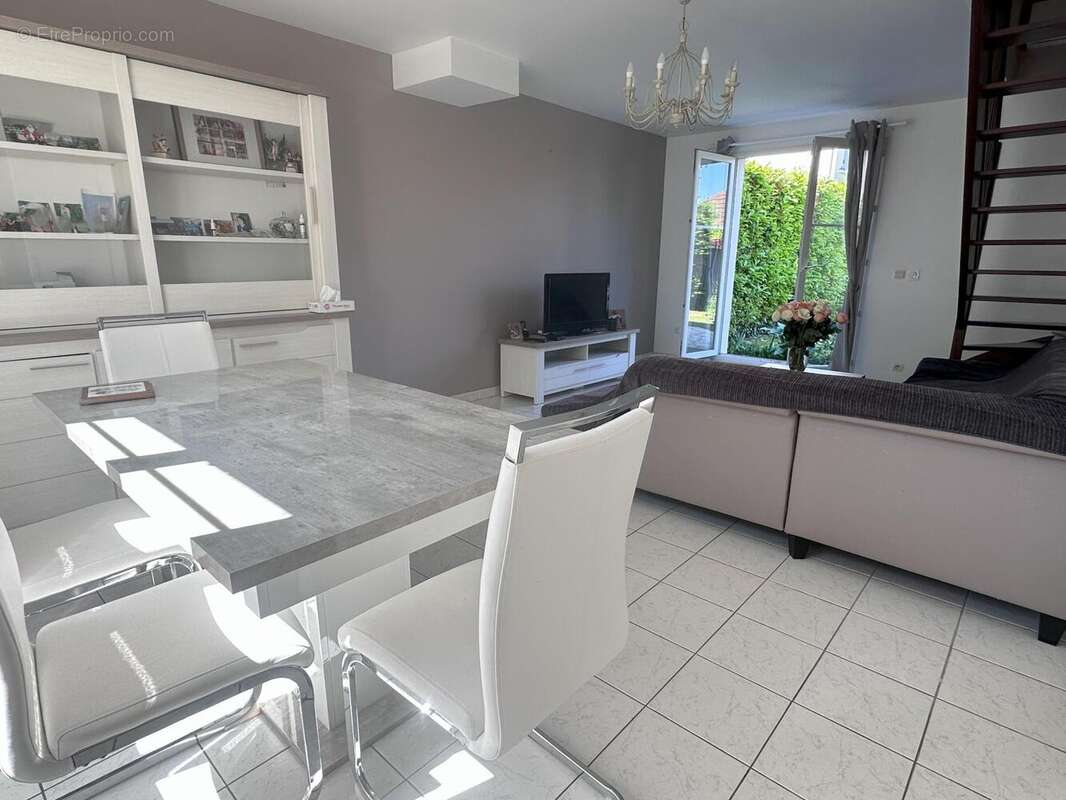Photo 3 - Maison à CHEVANNES