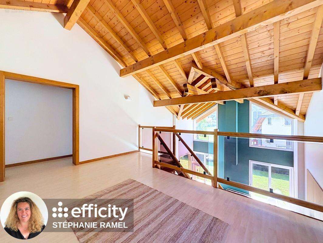 Maison 170 m² à Cluses  - photo 11
