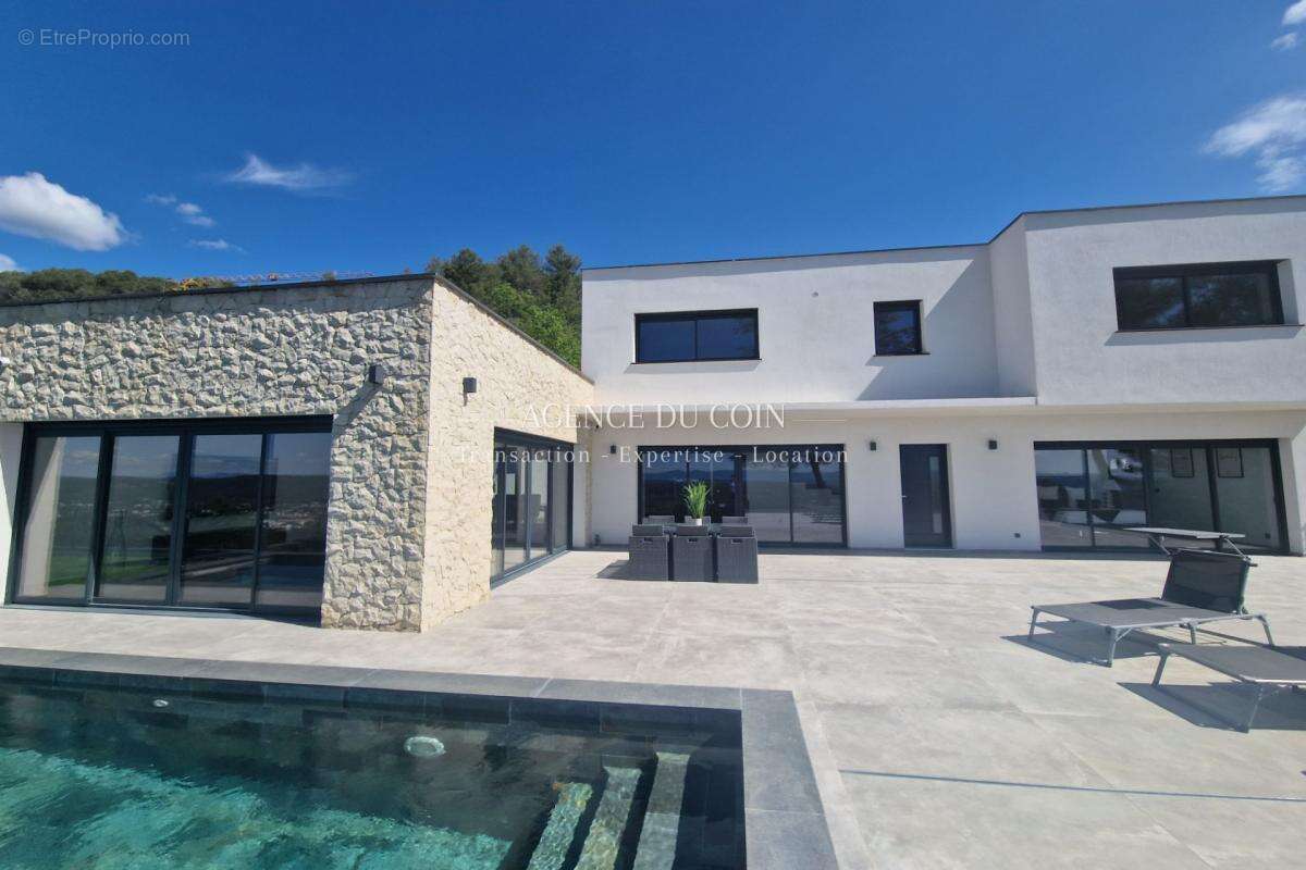 Maison à DRAGUIGNAN
