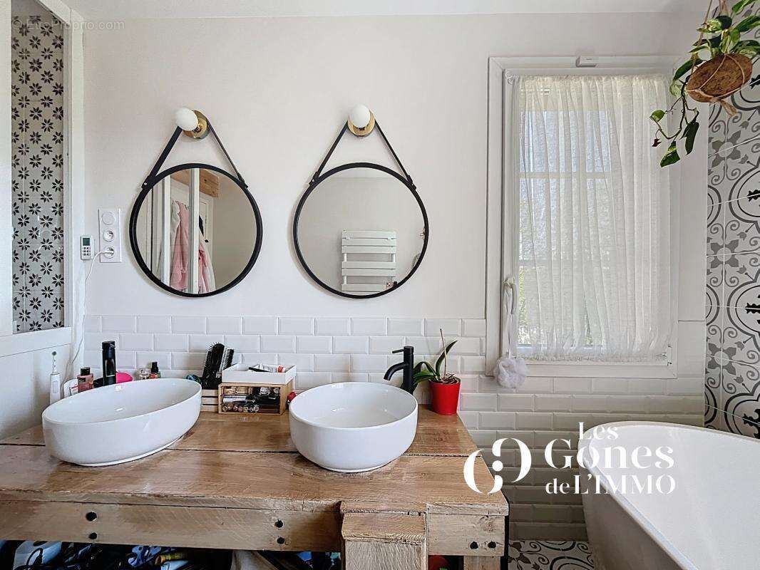 Maison à FRANCHEVILLE