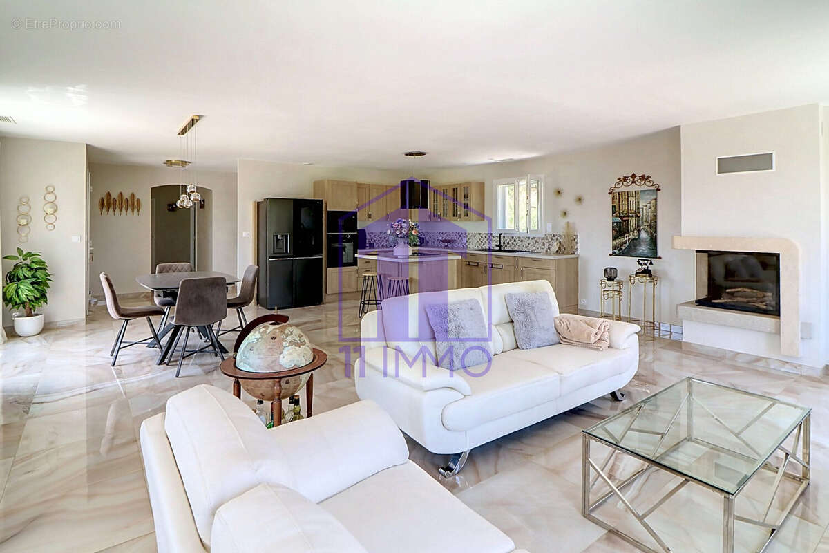 séjour + cuisine - Maison à CONILHAC-CORBIERES