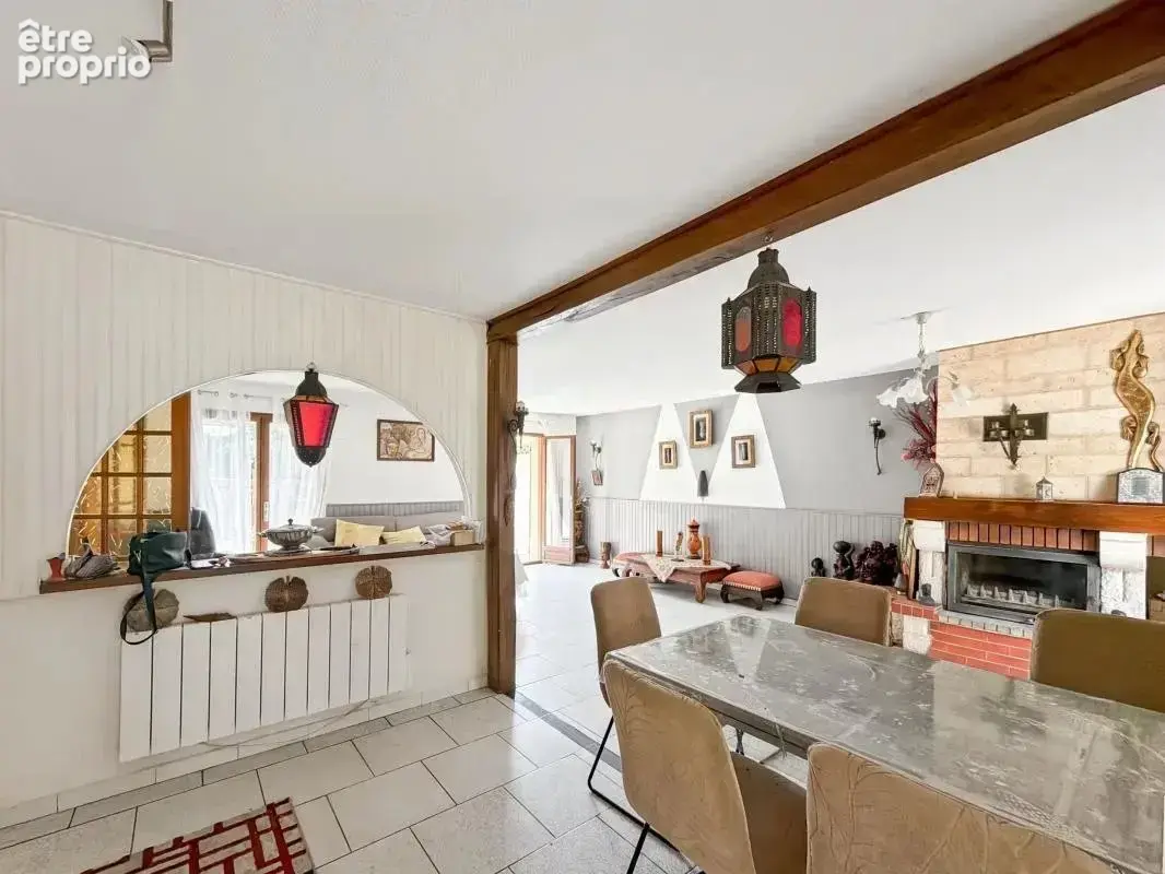  Maison familiale de plain-pied avec vue dominante – Un cadre de vie privilégié à La Chapelle-Gonaguet - photo 5