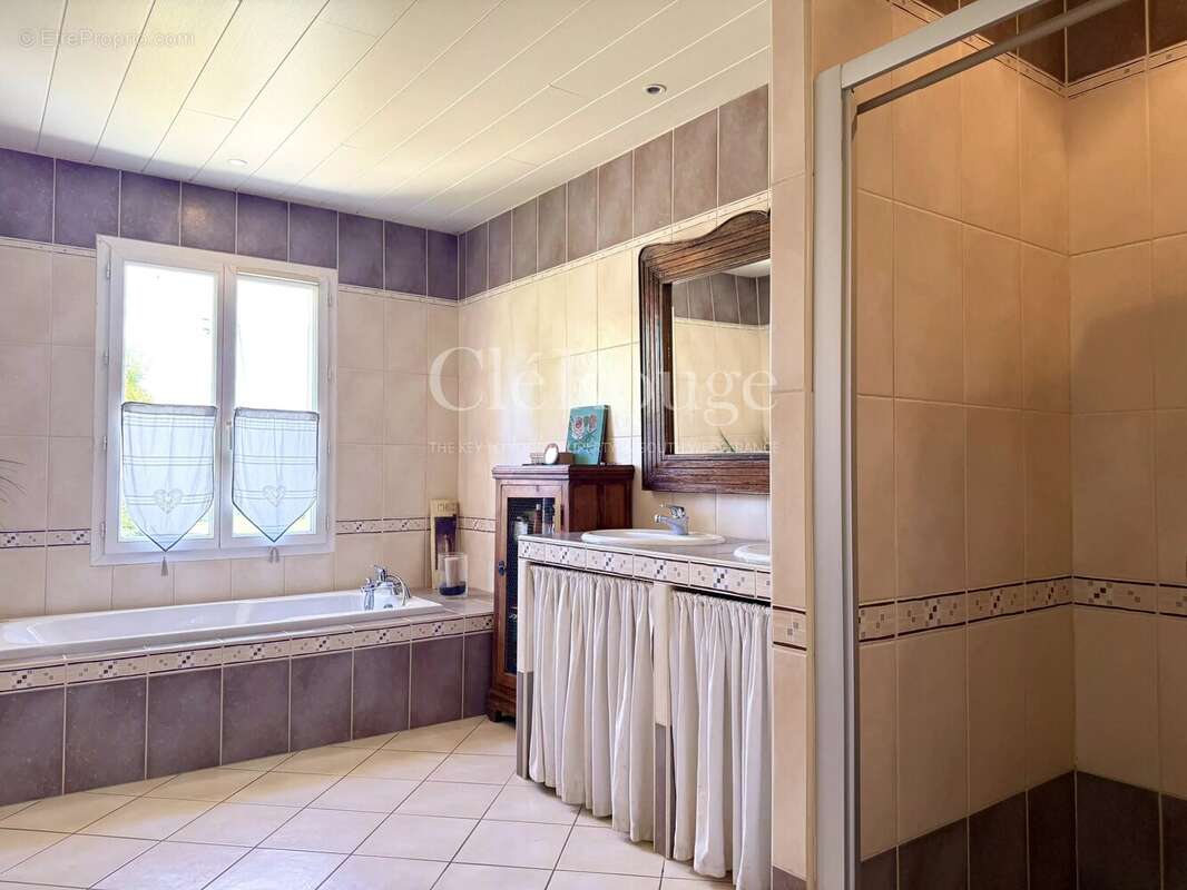 À quelques minutes de Pineuilh – Belle maison contemporaine avec piscine - photo 8