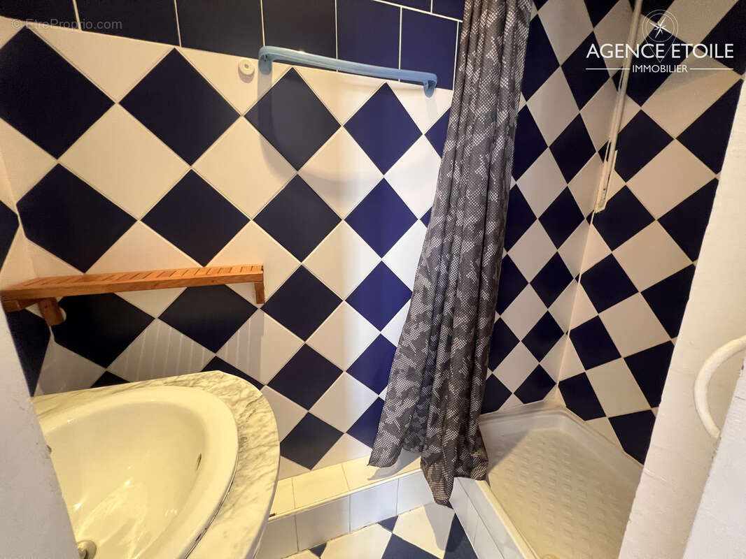 Appartement à MARSEILLE-7E