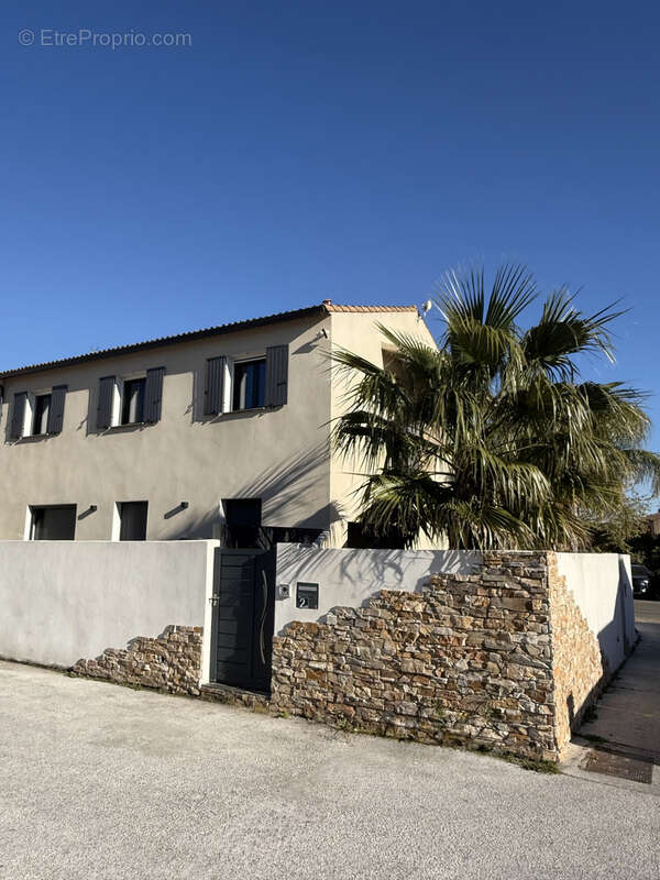 Maison à SOLLIES-PONT