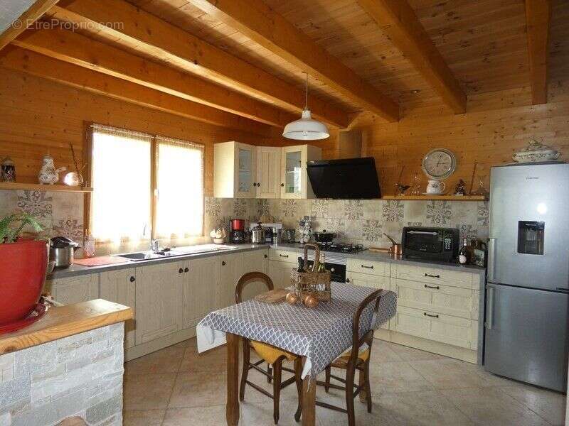 Maison à LUS-LA-CROIX-HAUTE