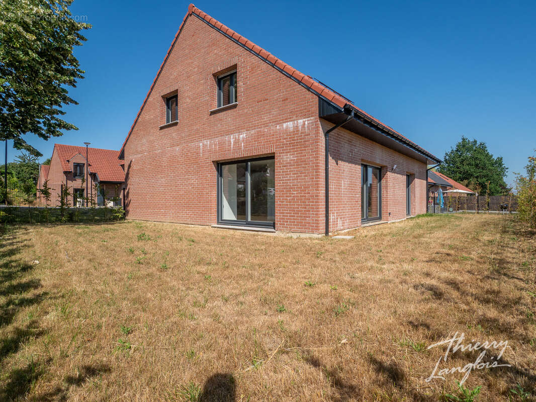 Maison 170 m2 sur une parcelle de 535m2 proche lycées - photo 19