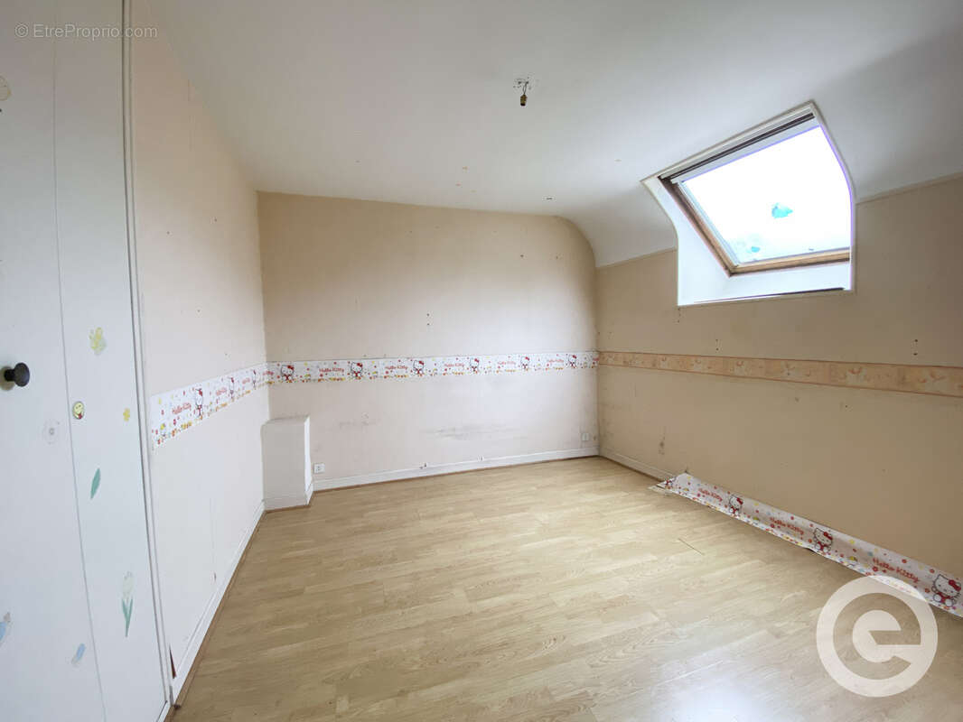 Maison à FONTENAY-PRES-VEZELAY