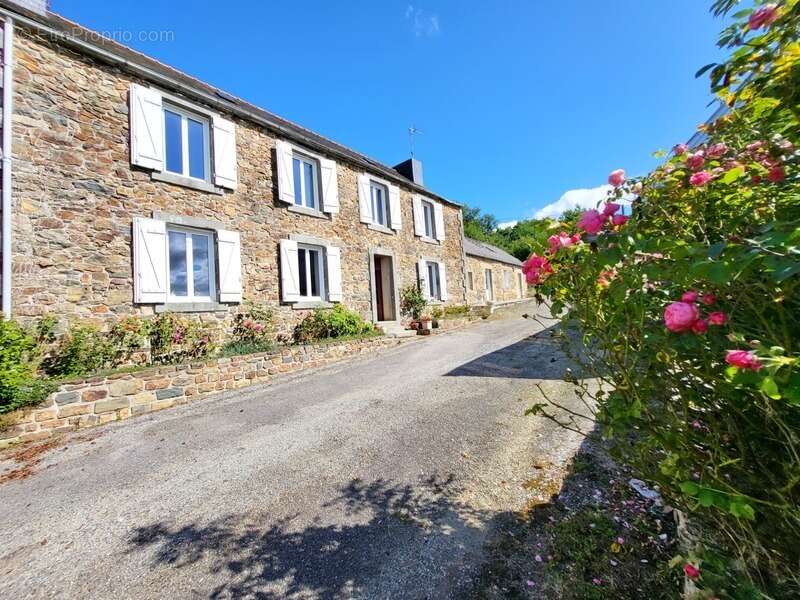 Maison à ARGOL