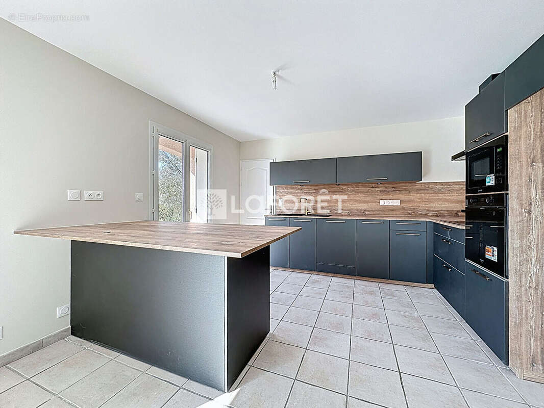 Maison à SAINT-JULIEN-SUR-VEYLE