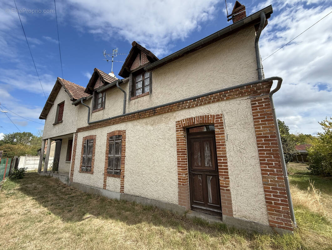 Maison à SALBRIS