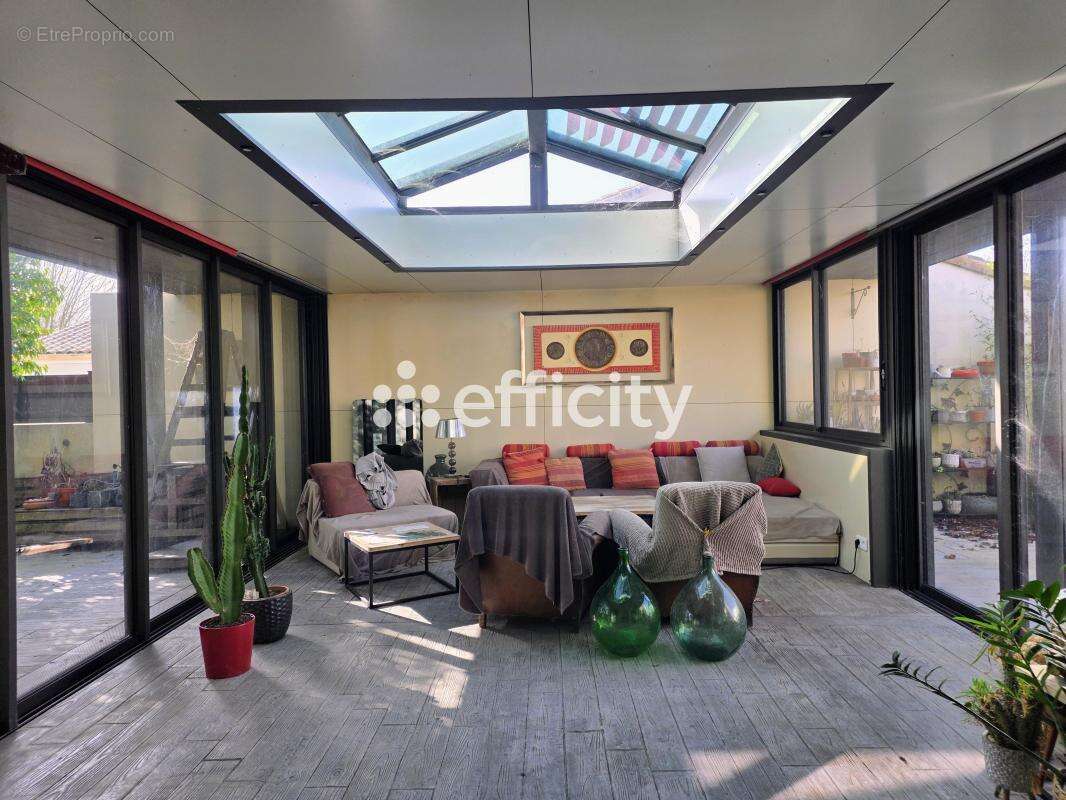 Maison à SAINT-GELAIS